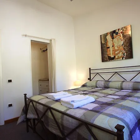 Appia Antica 1br With Swimming Pool