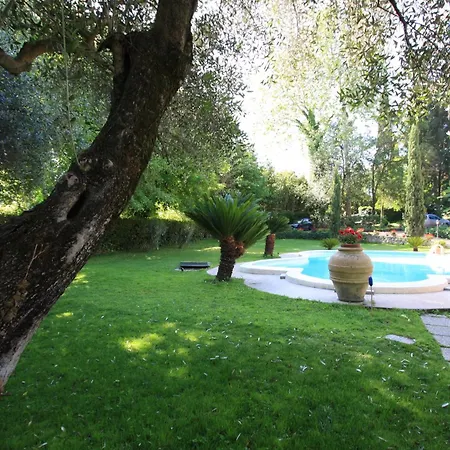 Appia Antica 1br With Swimming Pool アパート